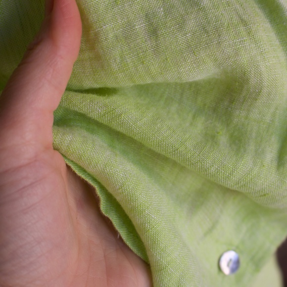 Tahari 100% Linen Lime Green Button Down Short Sleeve Blouse Size XS - Picture 4 of 16